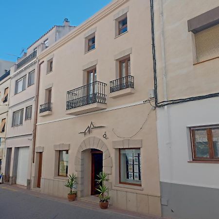 Centrally Located Two Bed Apartment In El Perello المظهر الخارجي الصورة